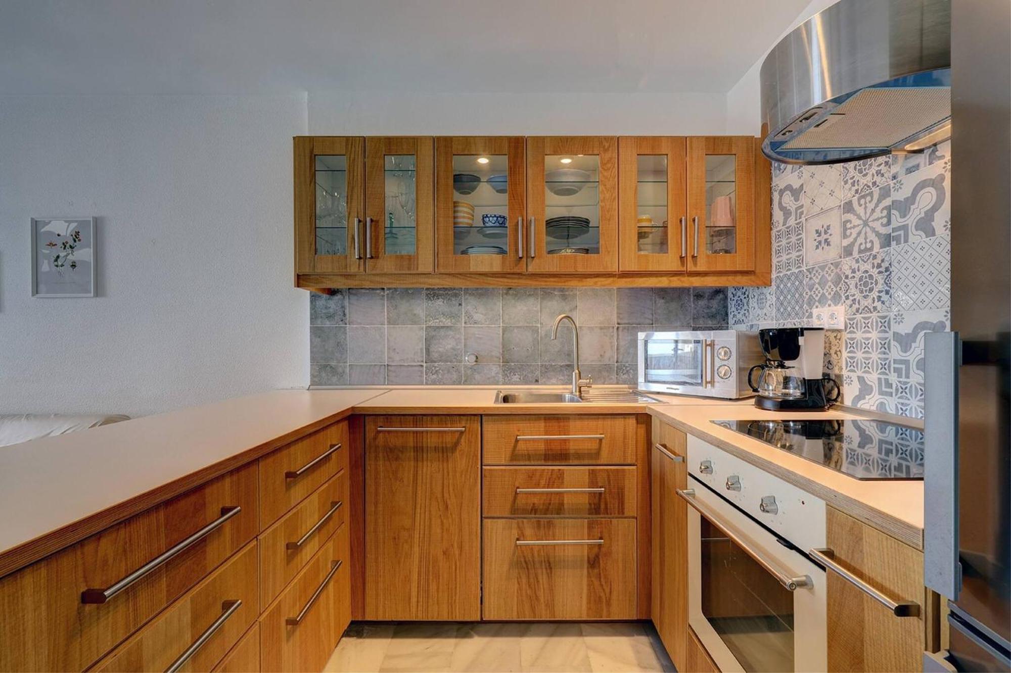 082 - Stunning Sea Views Beachfront Apartment Беналмадена Екстериор снимка